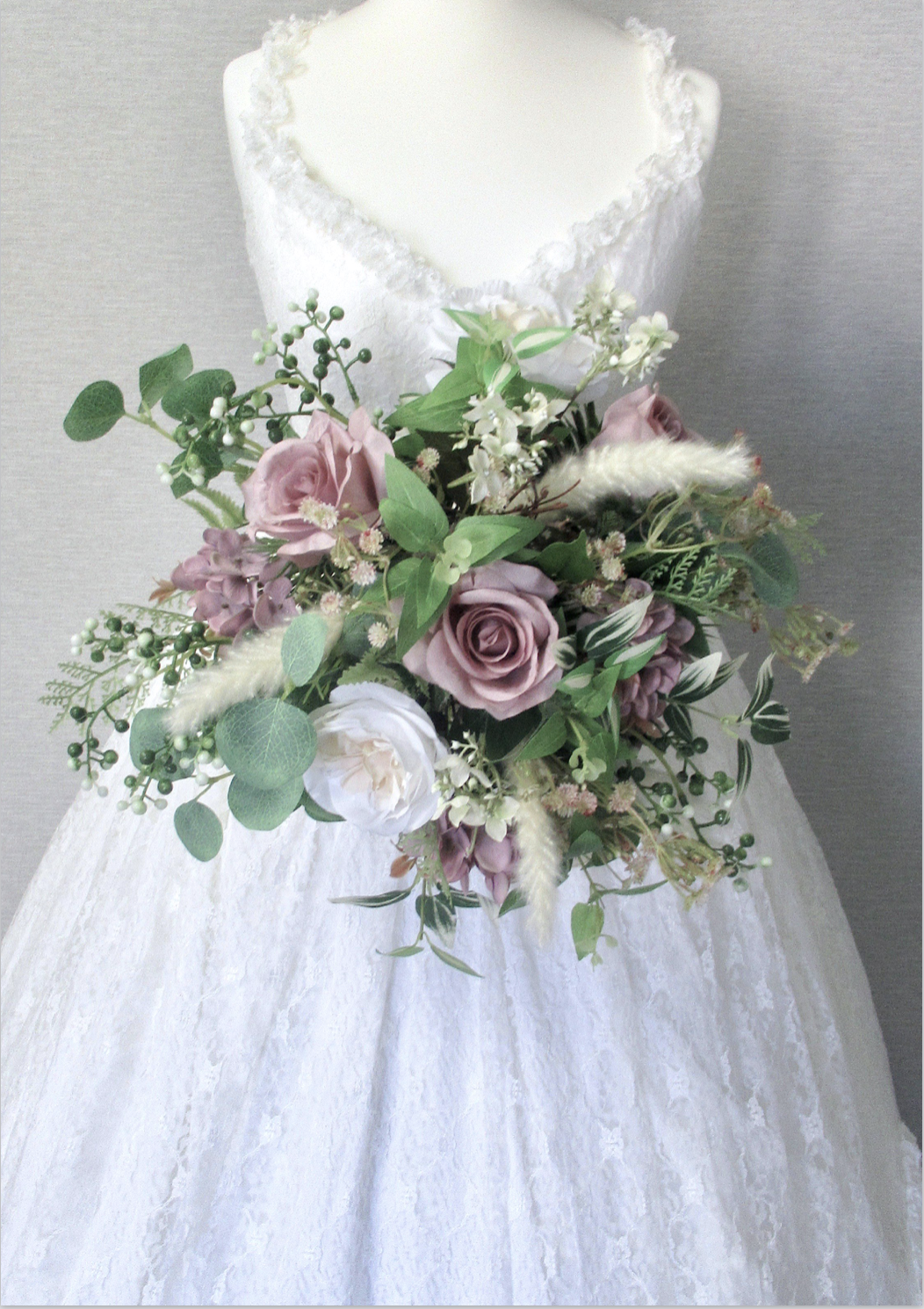 Dusty Mauve Wedding Bouquet, dusty mauve boho inspired weddng bouquet, budget weddng flowers